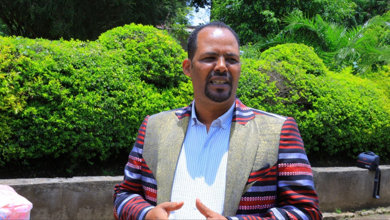 በማዕከላዊ ኢትዮጵያ ክልል የሆሳዕና ፖሊ ቴክኒክ ኮሌጅ ከሆሳዕና ከተማ አስተዳደር ሴቶችና ህፃናት ጉዳዮች ጽ/ቤት ጋር በመተባበር ለአቅመ ደካሞች ማዕድ ማጋራት እና ለተማሪዎች የትምህርት ቁሳቁስ ድጋፍ አድርጋዋል።