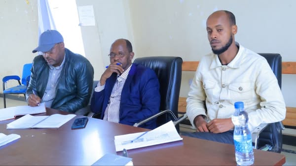 በሆሳዕና ከተማ በሁሉም ህብረት የሚገኙ አመራሮችና የመንግስት ሠራተኞች "የታደሰ ጂኦስትራቴጂያዊ ቁመና ፣በሁሉም ኢትዮጵያውያን የጋራ ትጋት"በሚል መሪ ሀሳብ በወቅታዊ ሀገራዊ ጉዳዮች ዙሪያ ውይይት መድረክ አካሄደዋል ።