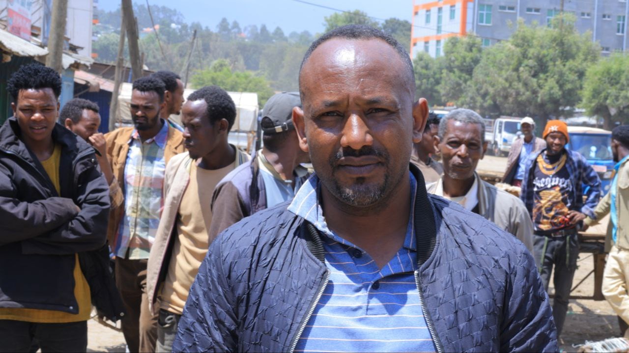 በሆሳዕና ከተማ አስተዳደር የአራዳ ቀበሌ ንግድና ገበያ ልማት ጽ/ቤት ጊዜ ያለፈባቸውን የተለያያ አይነት የመጠጥ ምርት ሲሸጡ በተገኙ ነጋዴዎች ላይ አስተዳደራዊ የገንዘብ ቅጣት እርምጃ መውሰዱን አስታወቀ ።