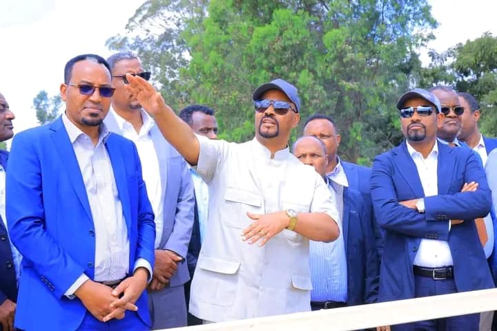 ርዕሰ መስተዳድር እንዳሻው ጣሰው(ዶ/ር ) በሆሳዕና ከተማ እየተገነቡ የሚገኙ የልማት ፕሮጀክቶች ምልከታ አደረጉ