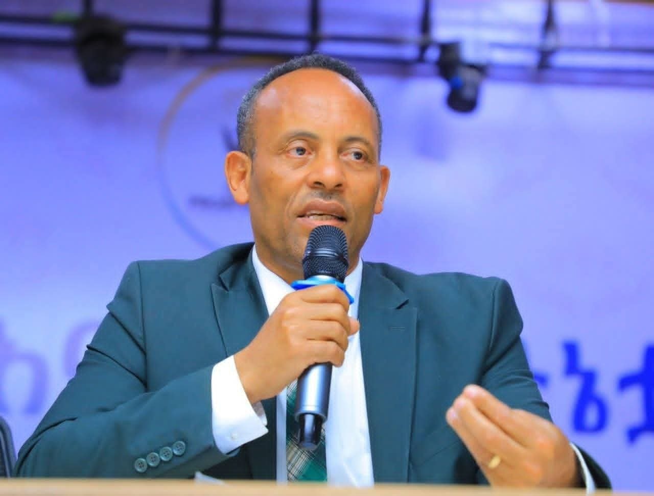 የማዕከላዊ ኢትዮጵያ ክልል የየደረጃው አመራሮች በወቅታዊ ክልላዊ ሁኔታዎች ላይ ውይይት እያደረጉ ነው፤