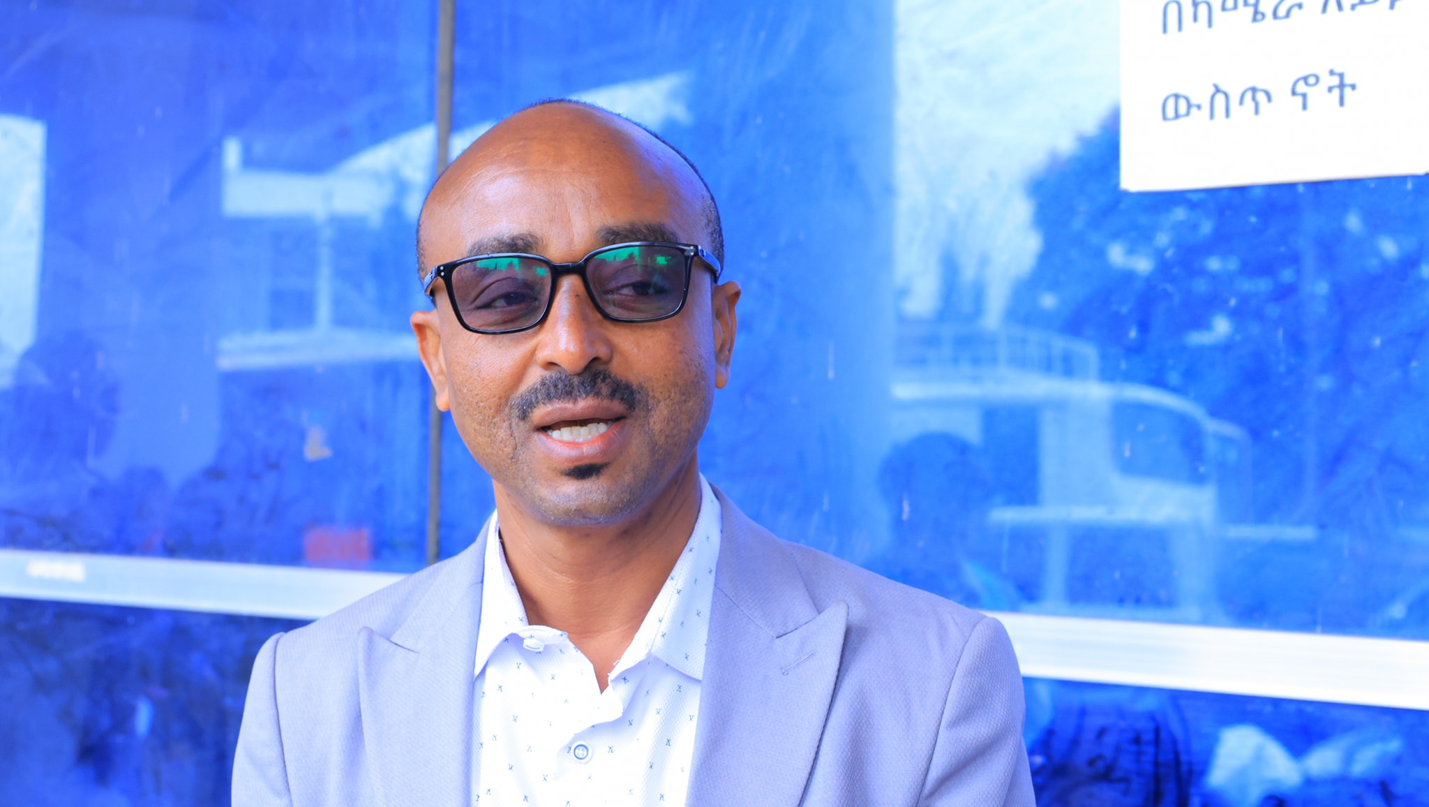 ልዩ መንገድ የበጎ አድራጎት ማህበር ከሆሳዕና ከተማ ወጣቶችና ስፖርት ጽ/ቤት ጋር በመተባበር አዲሱን ዓመት ምክንያት በማድረግ ለ40 ድጋፍ ለሚሹ አቅመ ደካሞች የበዓል መዋያ ድጋፍ አደረገ።