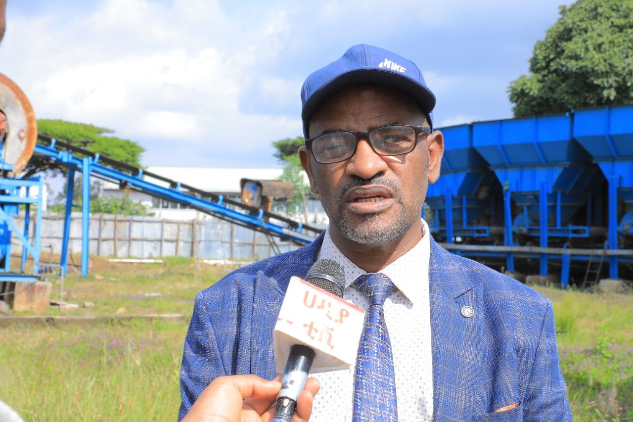 የሆሳዕና ከተማን ዉብ ገፅታን የሚያንፀባርቁ በርካታ መሰረተ ልማቶች እየተሰሩ ይገኛሉ፦ የሀዲያ ዞን ዋና አስተዳዳሪ አቶ ማቴዎስ አኒዮ