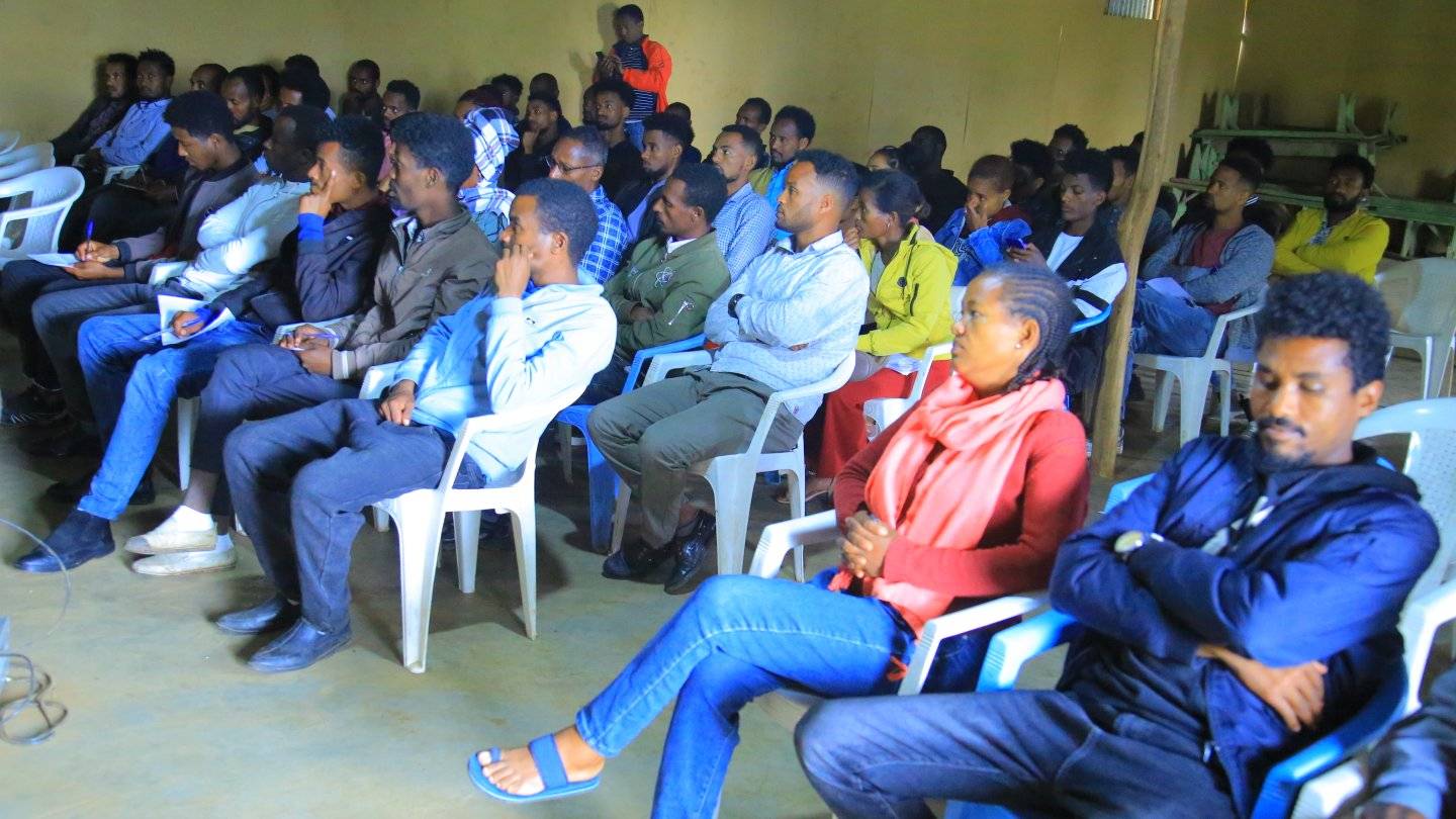 የሆሳዕና ከተማ አስተዳደር ወጣቶችና ስፖርት ጽ/ቤት <<ወጣቶችና መሪነት>> በሚል ርዕስ ስልጠና እየሰጠ ይገኛል።