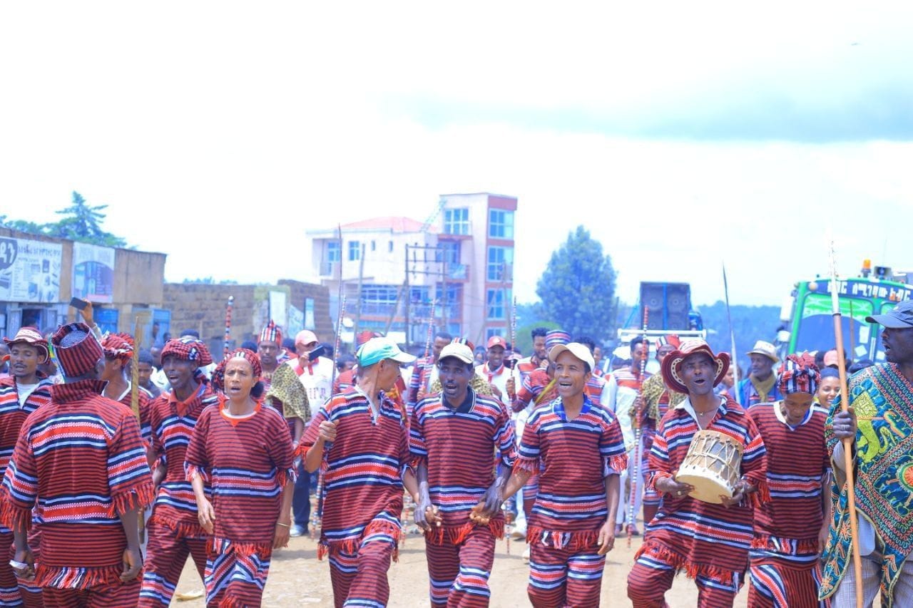 የሀድያ ዞን ዋና አስተዳዳሪ አቶ አብርሃም መጫ የሀድያ ዘመን መለወጫ ያሆዴ በዓልን በማስመልከት እንኳን አደረሳችሁ መልዕክት አስተላለፉ