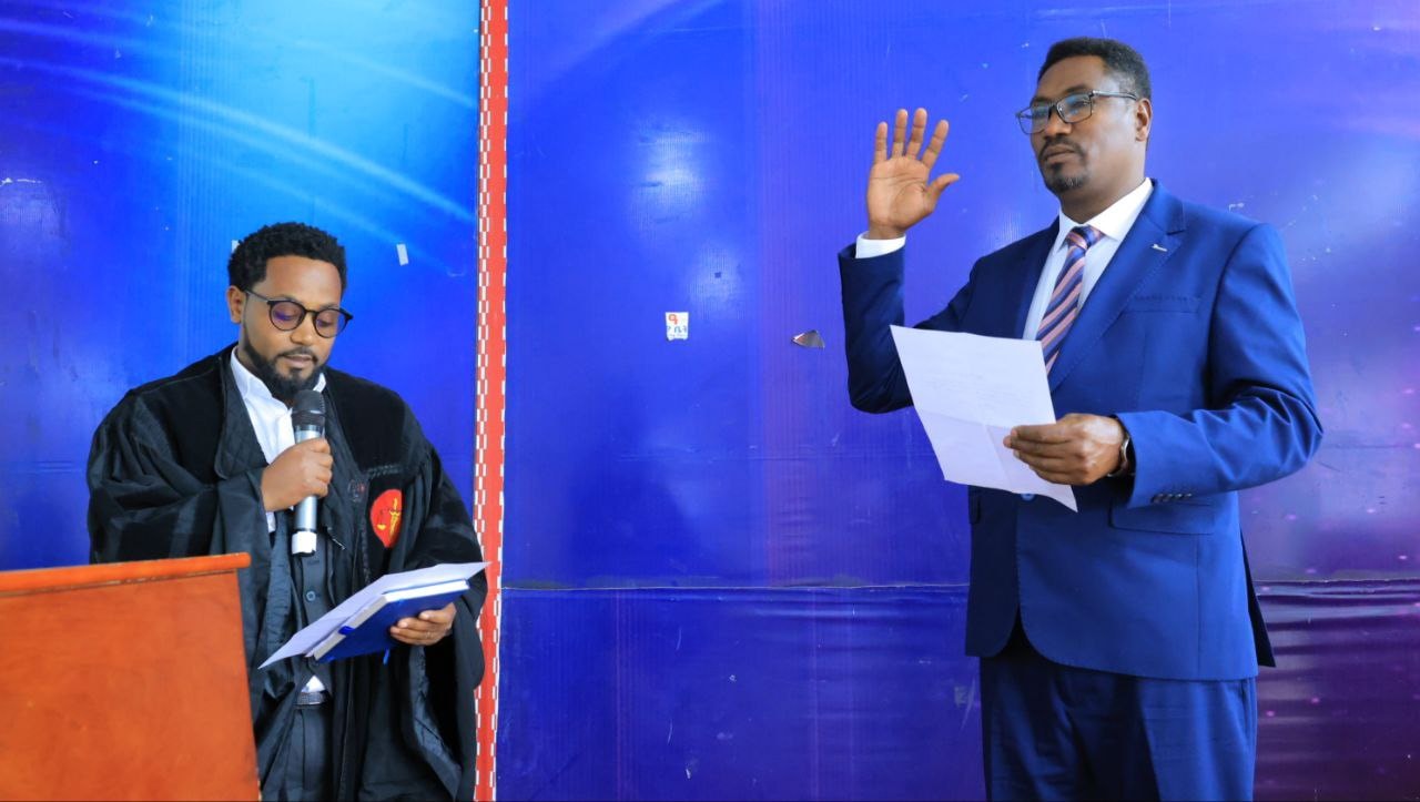 የሆሳዕና ከተማ ምክር ቤት አስቸኳይ ጉባኤ አቶ ፋንታሁን ሊራንሶ የሆሳዕና ከተማ አስተዳደር የመንግስት ዋና ተጠሪና የብልፅግና ፖርቲ ቅ/ጽ/ቤት ኃላፊ ሆነው እንዲመሩ የቀረበለትን ሹመት አፀደቀ።